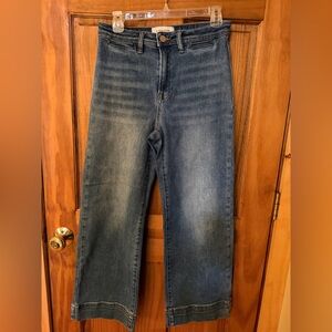 Cute comfy Blue Women's cropped stretch high rise Flare Jeans